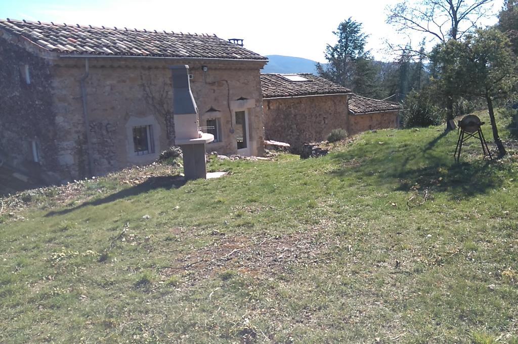 Gites La Ferme Accrochee A La Colline Лагорс Екстериор снимка
